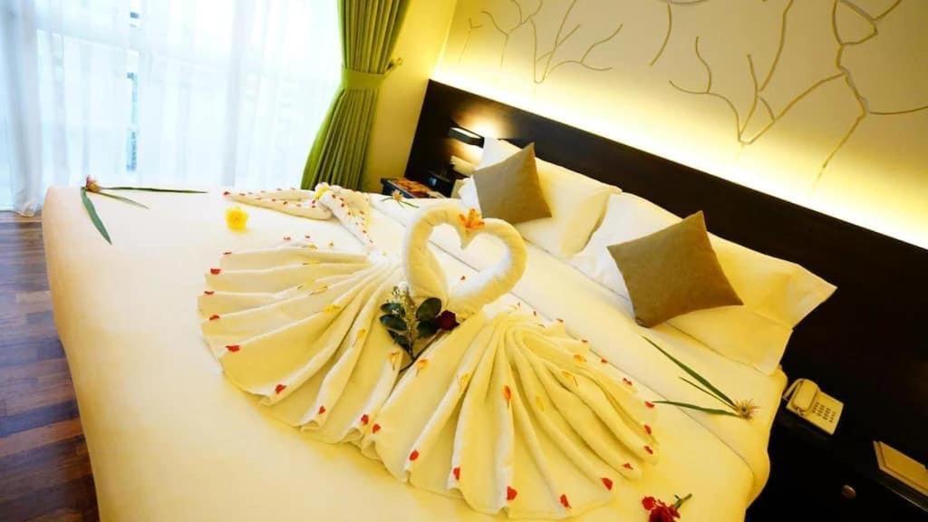 Victoria Court Suites Нувара Елия Екстериор снимка