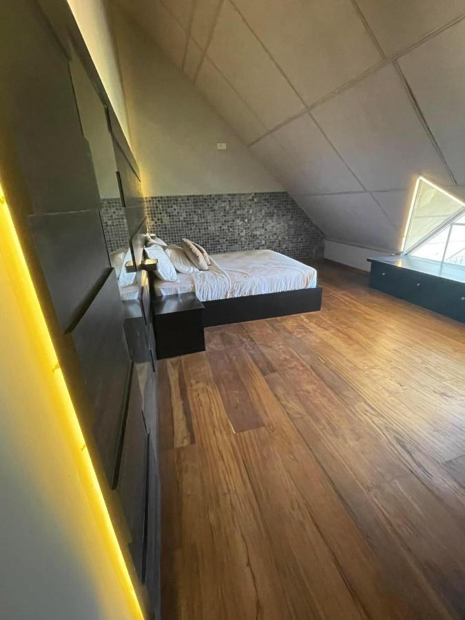 Victoria Court Suites Нувара Елия Екстериор снимка