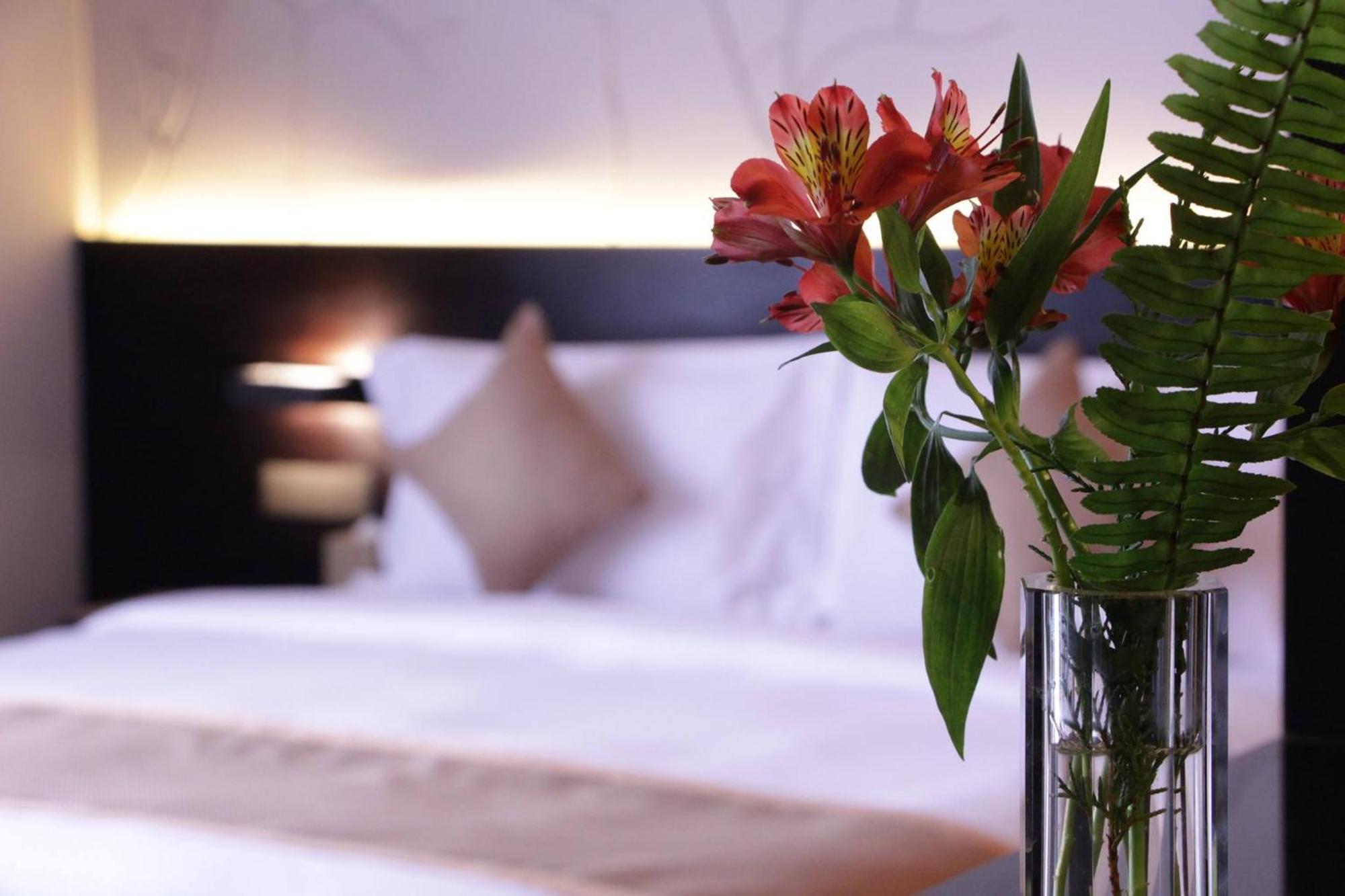 Victoria Court Suites Нувара Елия Екстериор снимка